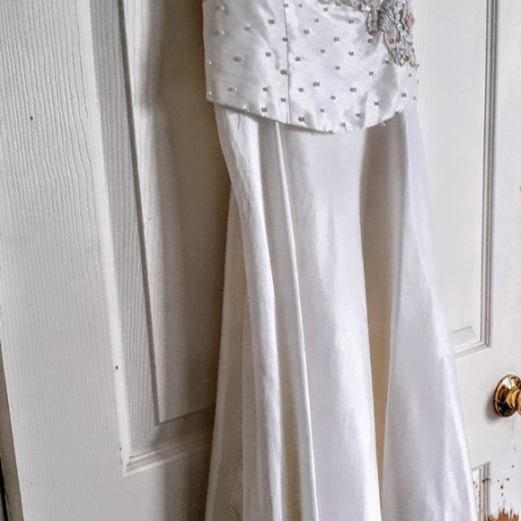 Holt Renfrew White Formal Dress - Picture 6 of 6